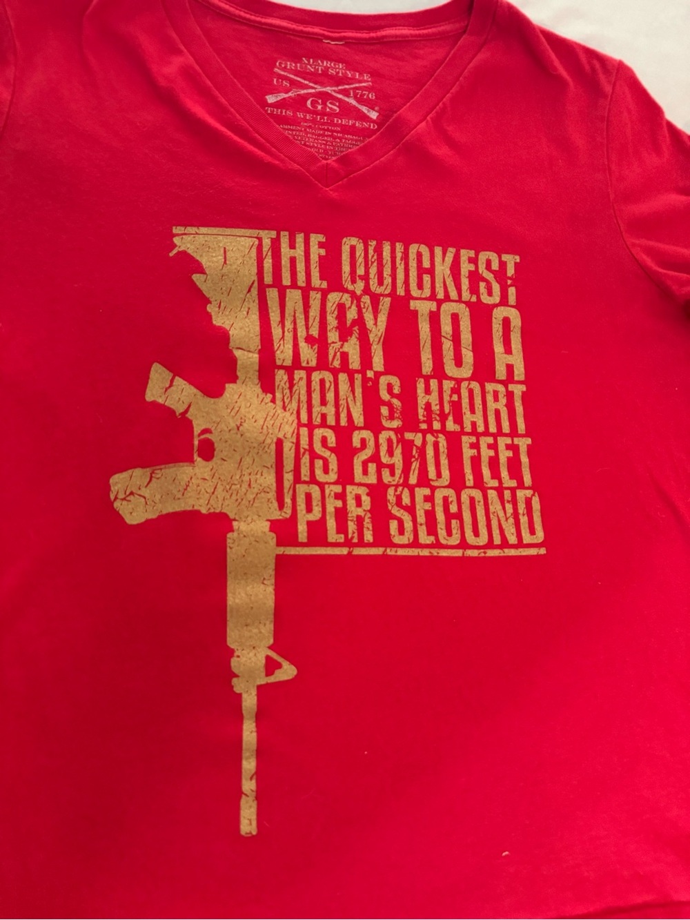 Grunt Style Red Short Sleeve Tee with Gold Rifle Graphic Women’s XL - Picture 2 of 7